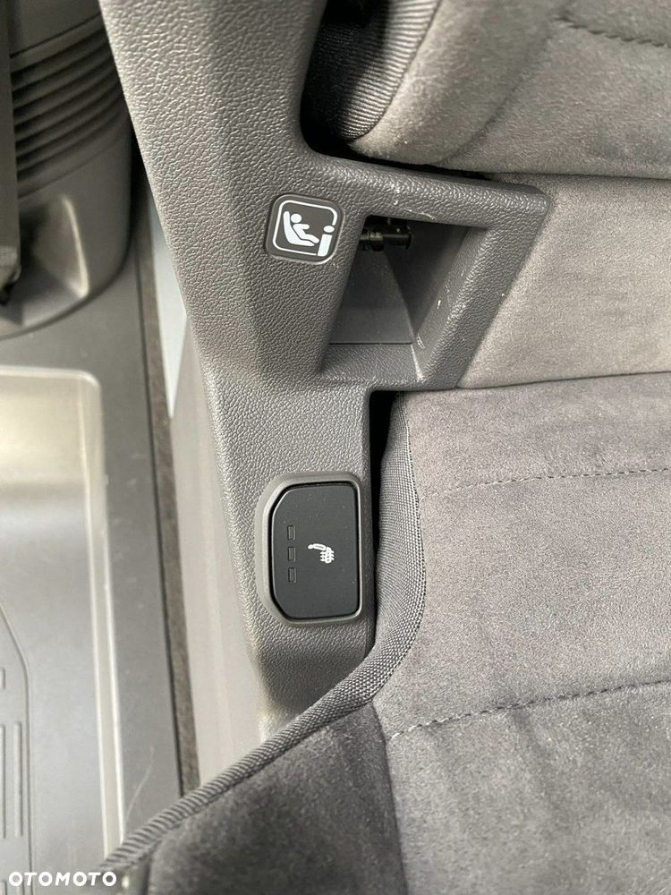 Volkswagen Multivan - 11