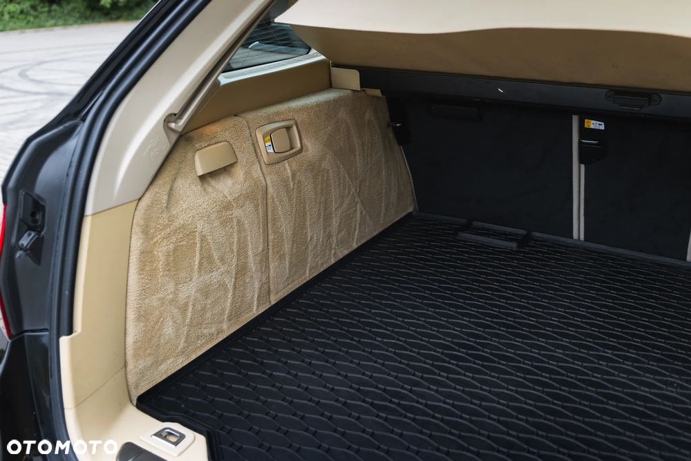 BMW Seria 5 520d xDrive Luxury Line - 34
