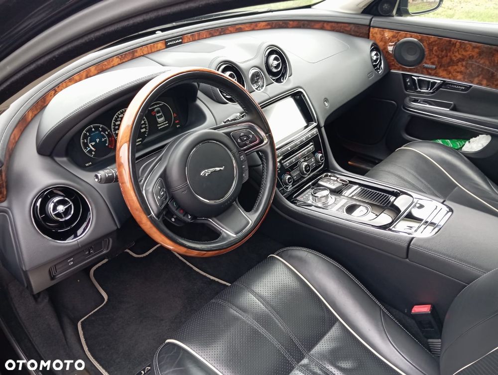 Jaguar XJ 3.0 T Luxury - 13
