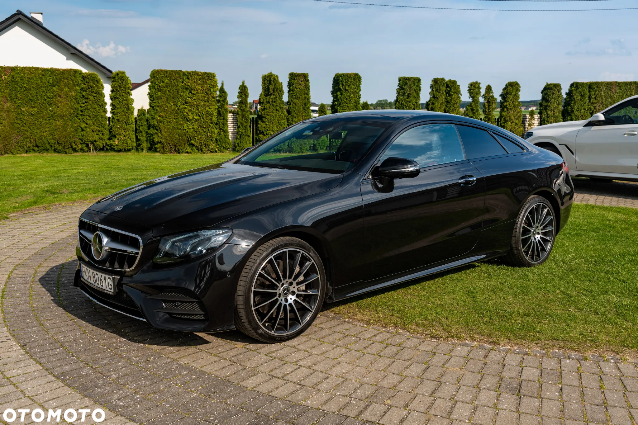 Mercedes-Benz Klasa E 400 d 4Matic Coupe 9G-TRONIC AMG Line - 2