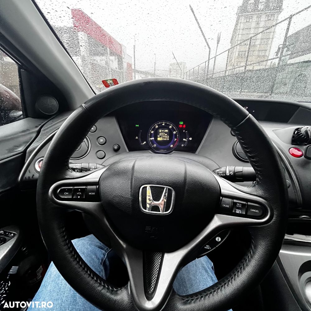 Honda Civic 1.8i-VTEC 50 Jahre Edition - 8