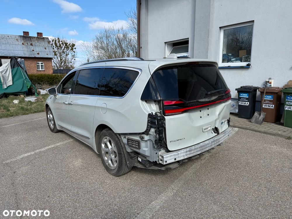 Chrysler Pacifica - 5