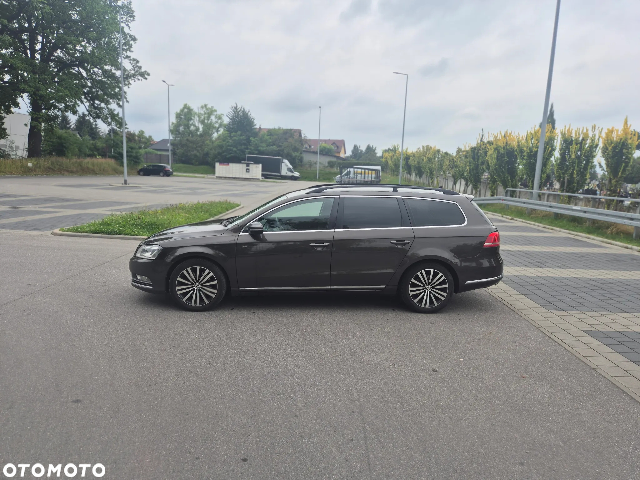 Volkswagen Passat 2.0 TDI Comfortline DSG - 23