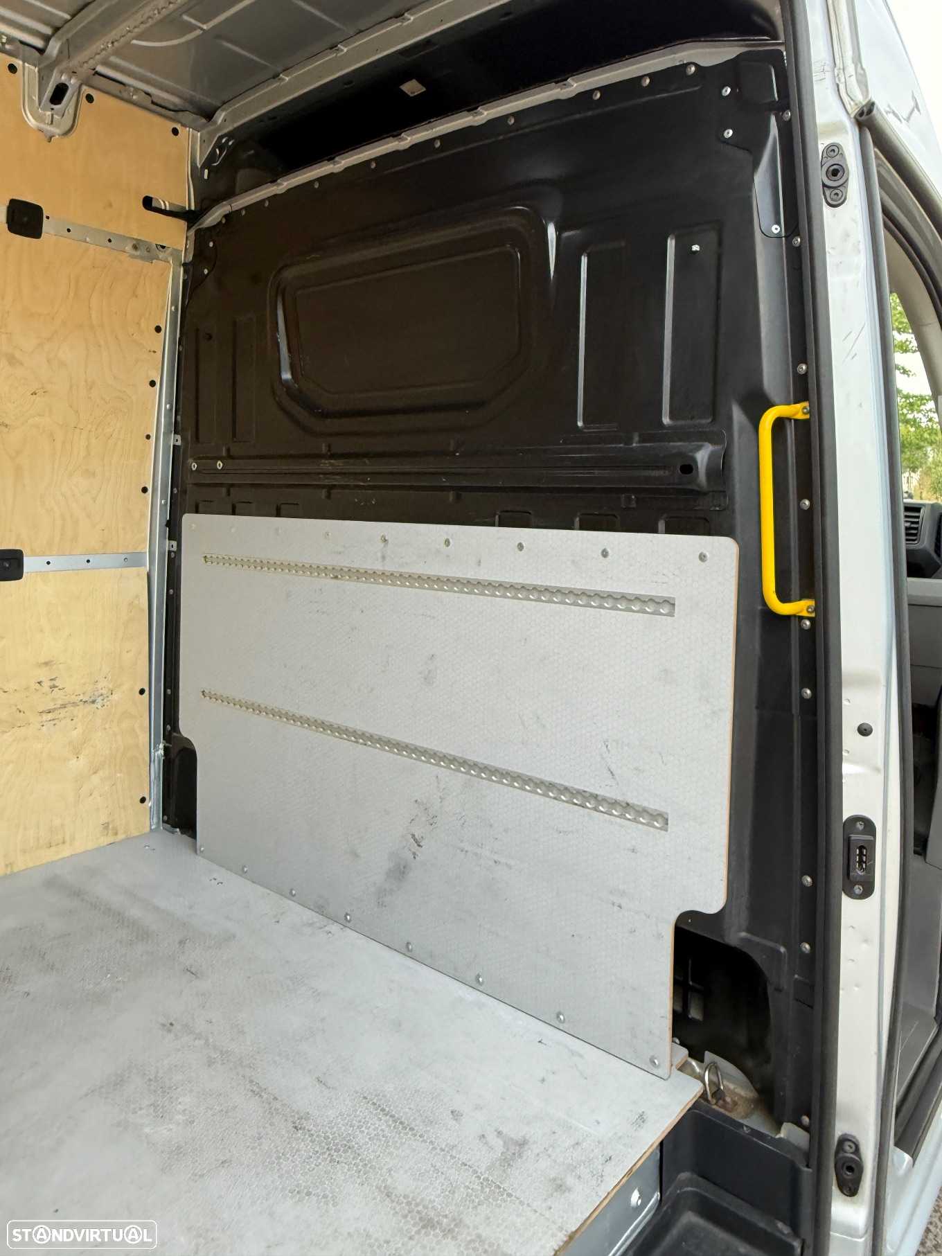 VW Crafter 2.0 Tdi - 177 cvs RWD - 23
