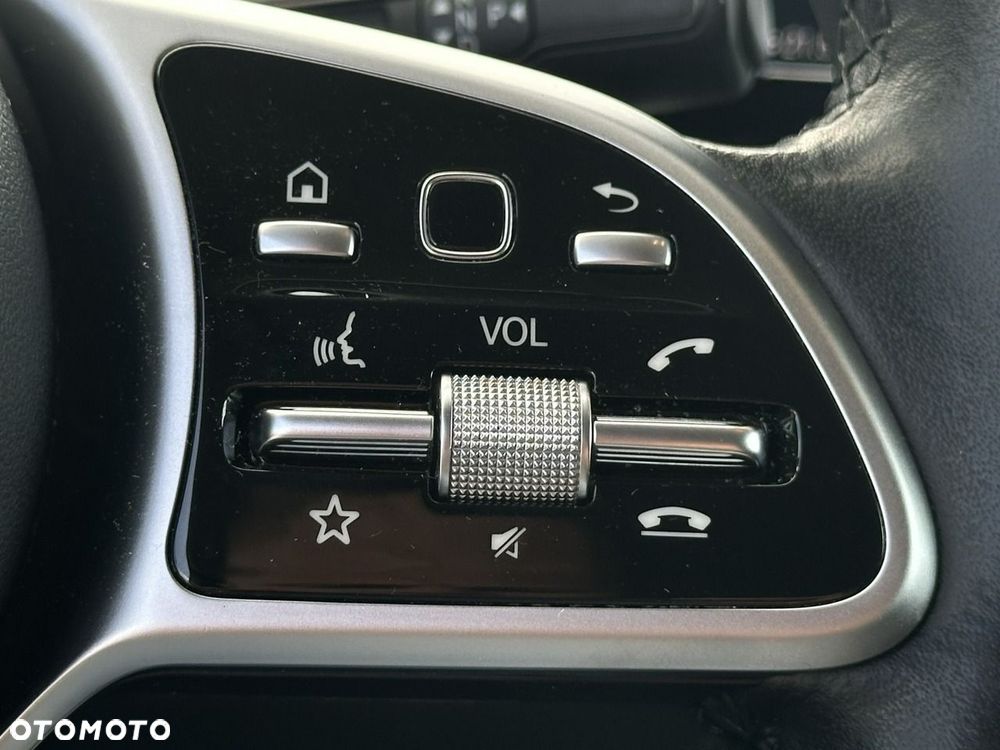 Mercedes-Benz GLB 200 d 4Matic 8G-DCT Progressive - 23