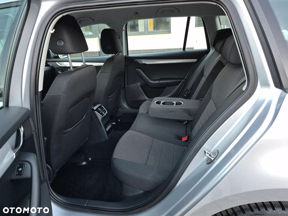 Skoda Octavia 1.6 TDI Edition - 12