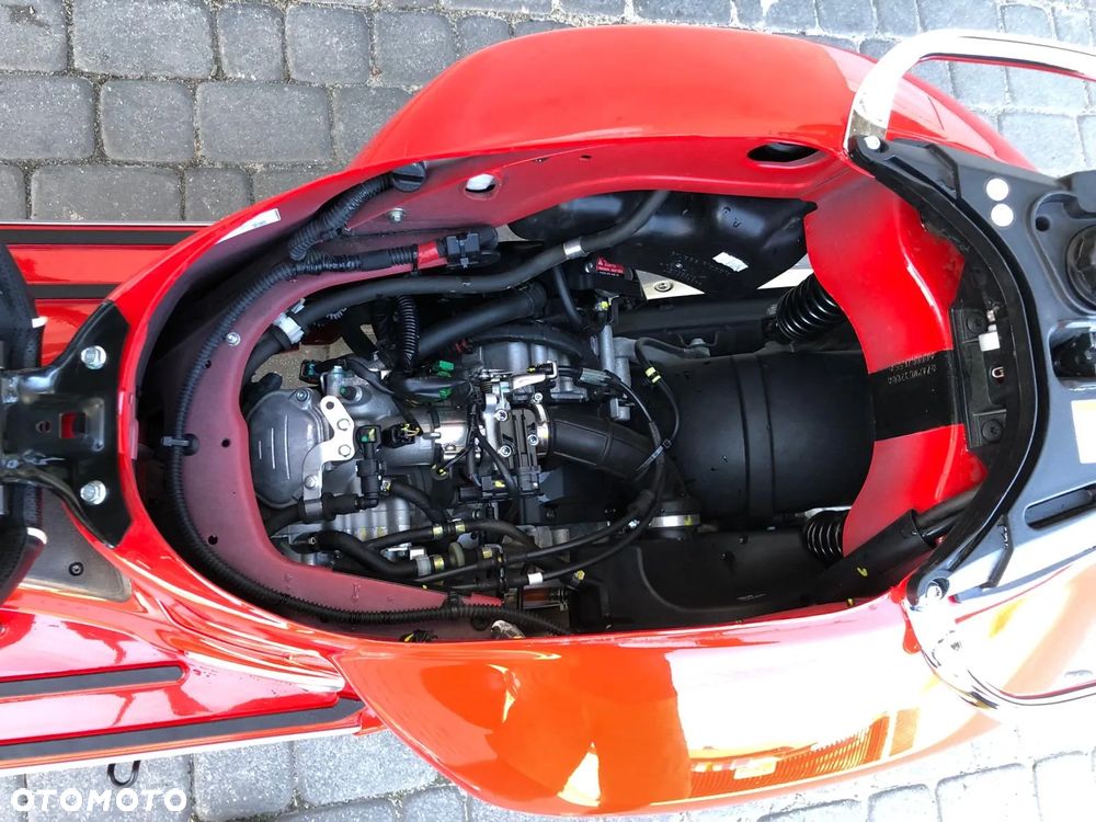 Vespa GTS - 9
