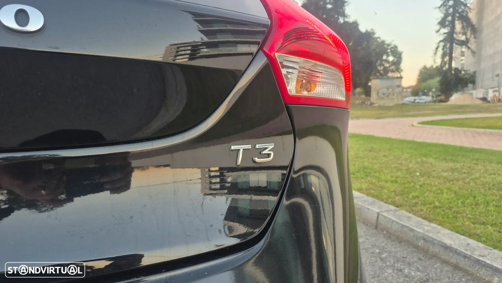 Volvo V40 1.5 T3 Sport Edition Plus Geartronic - 8