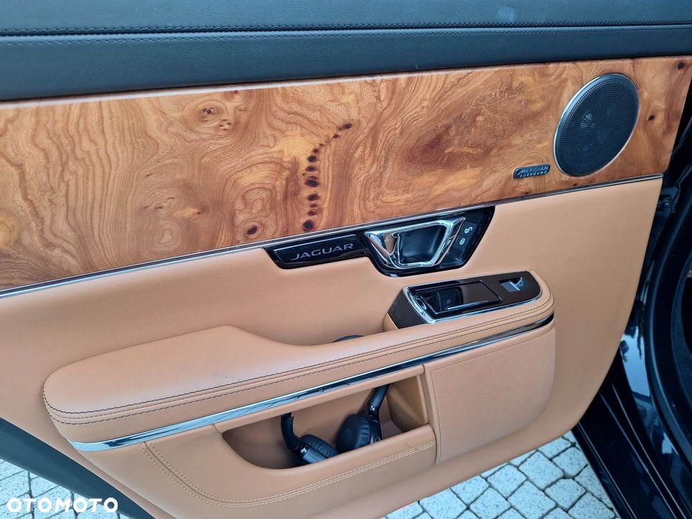 Jaguar XJ 3.0 V6 Kompressor AWD Langversion Portfolio - 28