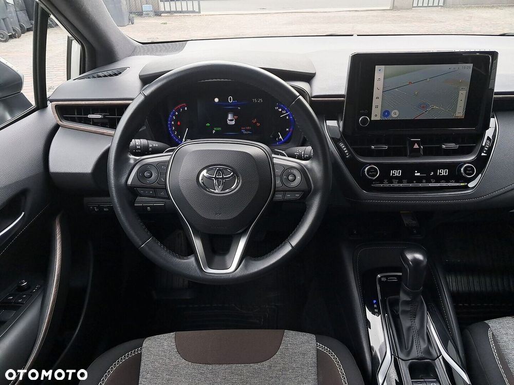 Toyota Corolla 2.0 Hybrid Trek - 16