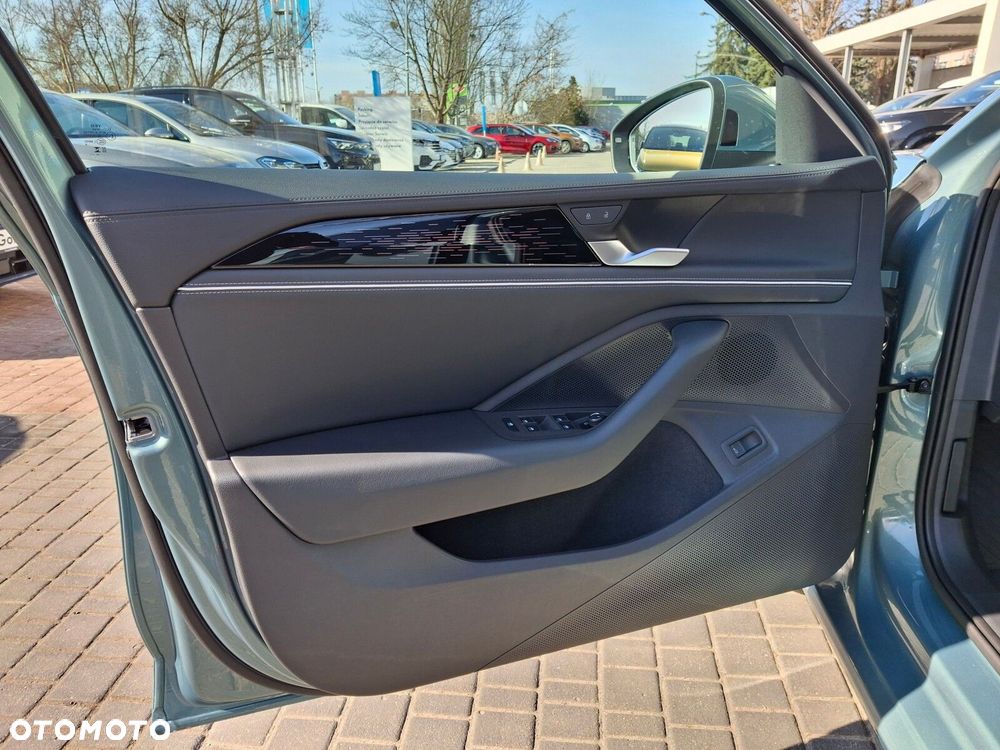 Volkswagen Passat - 10