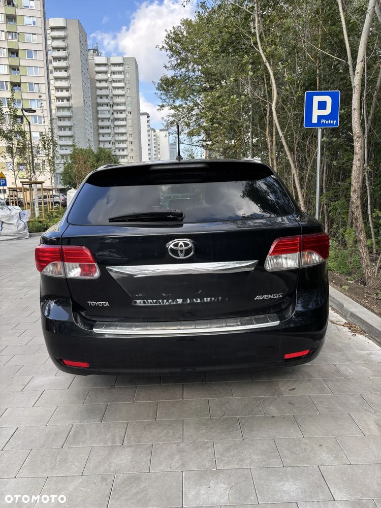 Toyota Avensis 1.8 Sol plus NAVI - 9