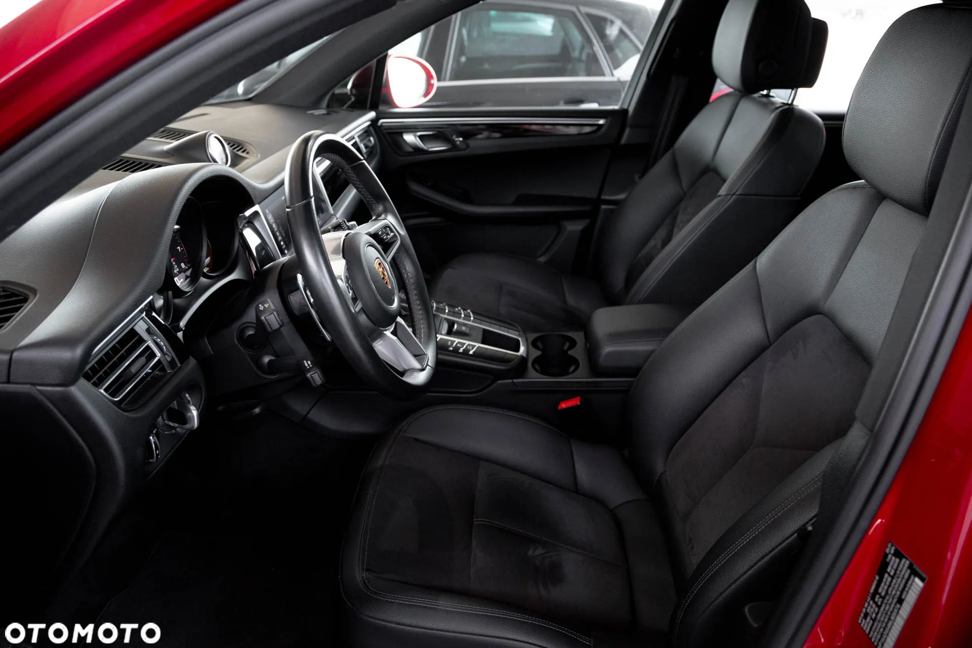 Porsche Macan Standard - 32
