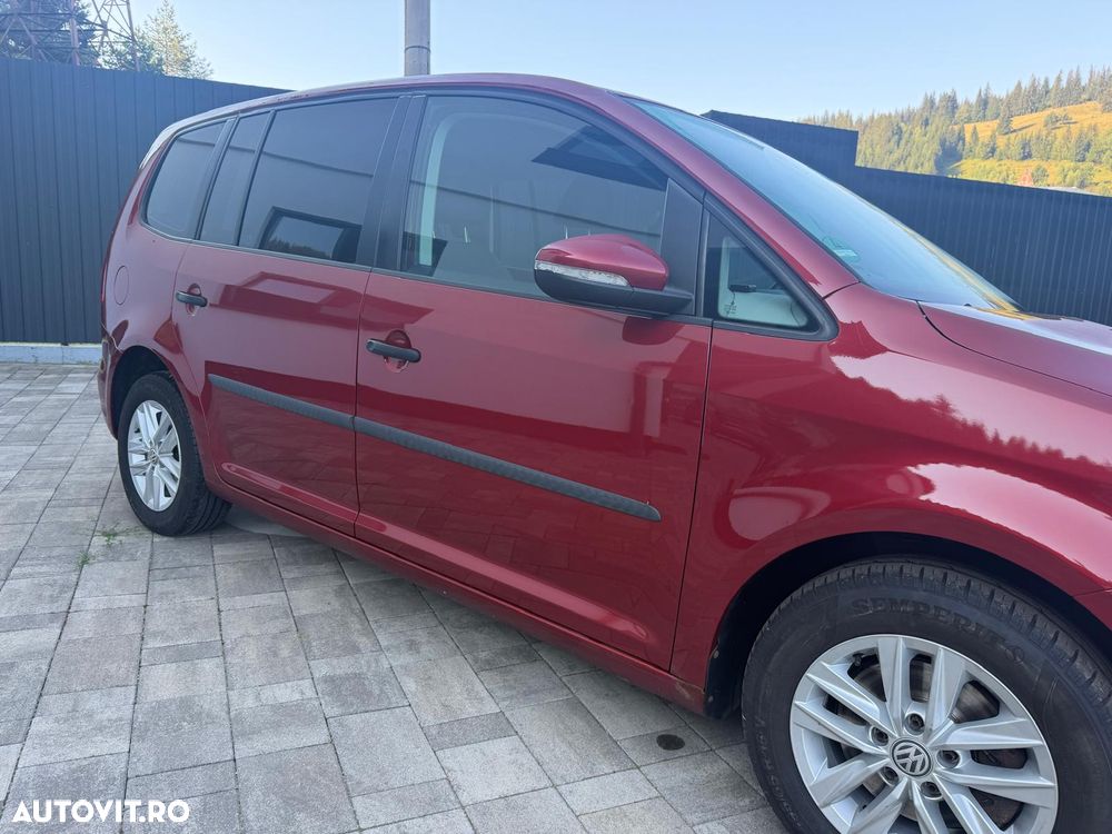 Volkswagen Touran - 4