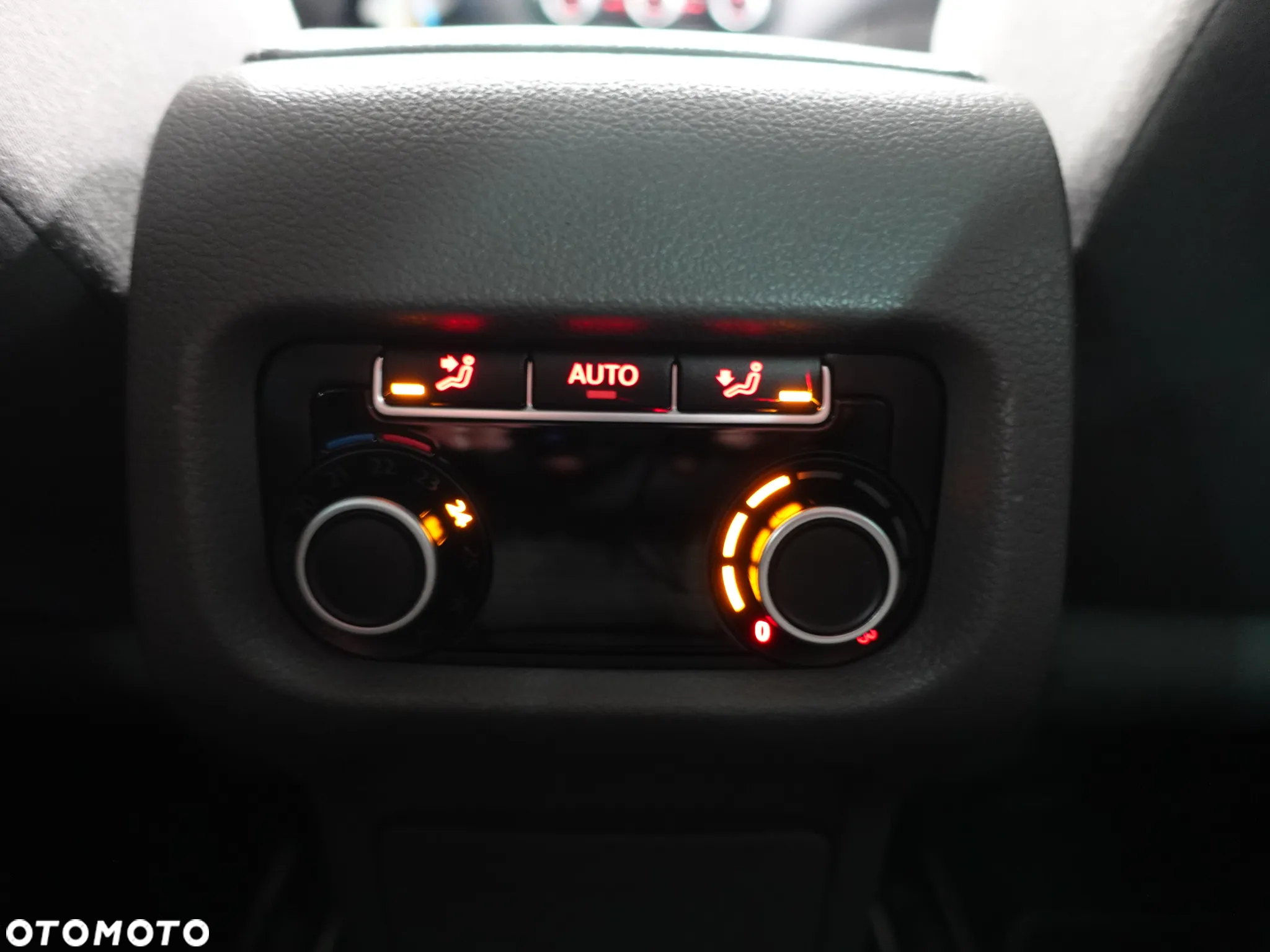 Seat Alhambra 2.0 TDI Ecomotive 4Kids - 29