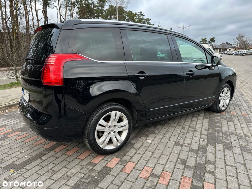 Peugeot 5008 HDI FAP 150 Family Plus - 10