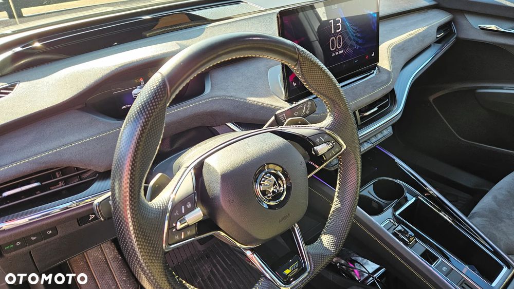 Skoda Enyaq RS 82kWh Advanced - 11