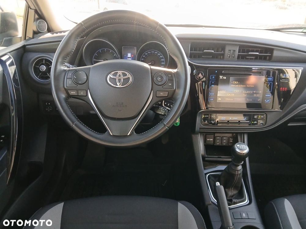 Toyota Auris 1.6 Premium Comfort - 13
