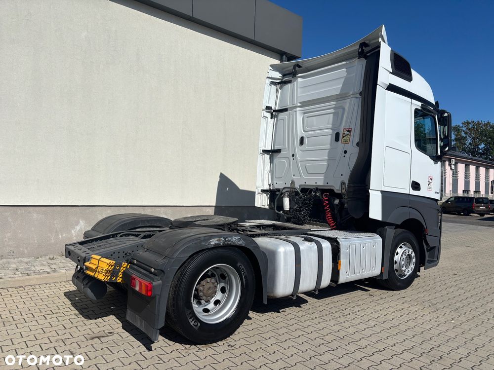 Mercedes-Benz Actros - 2