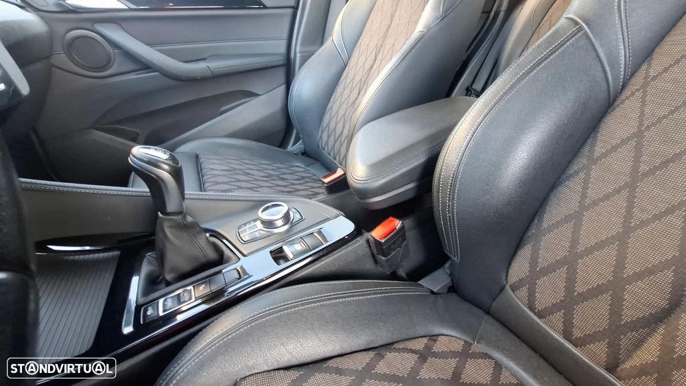 BMW X1 16 d sDrive Line Sport - 24
