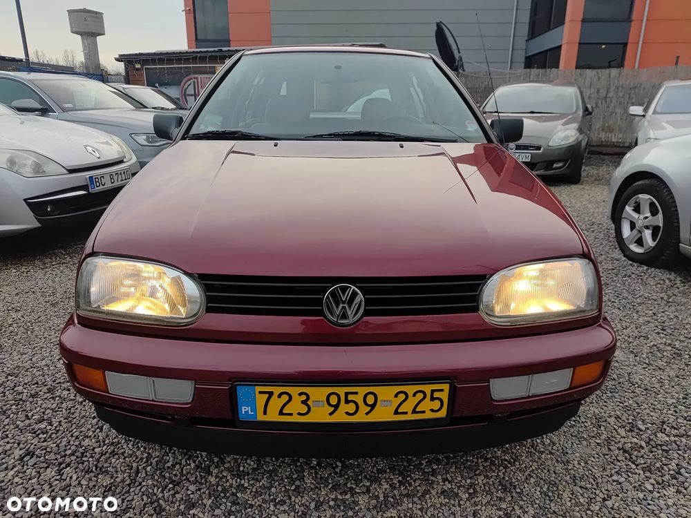Volkswagen Golf 1.8 - 6