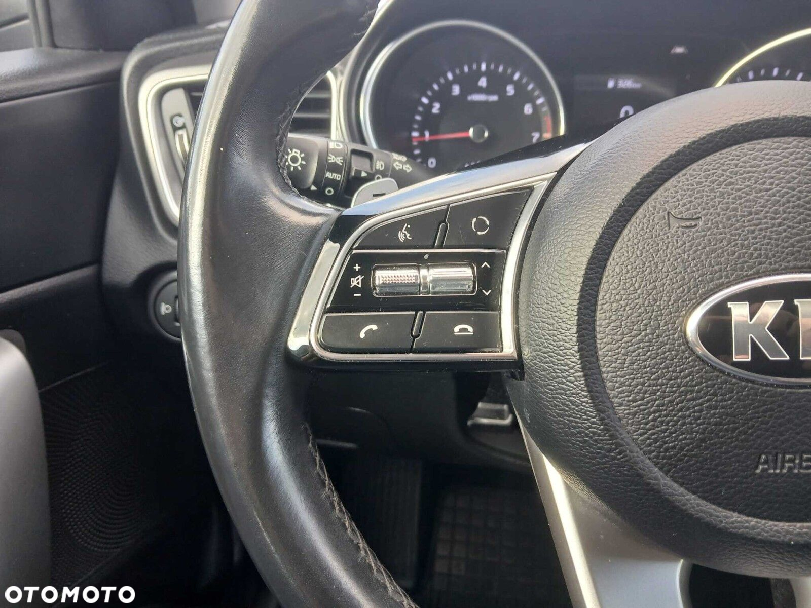 Kia Ceed 1.4 T-GDI L DCT - 19