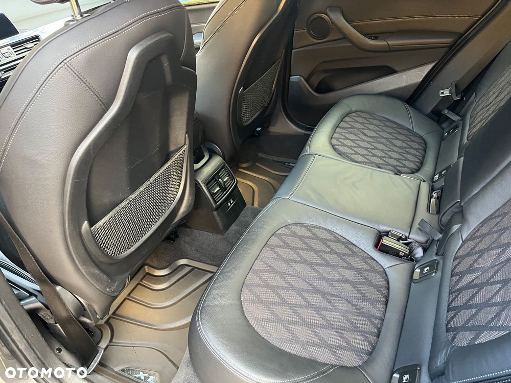 BMW X1 sDrive18i xLine - 3