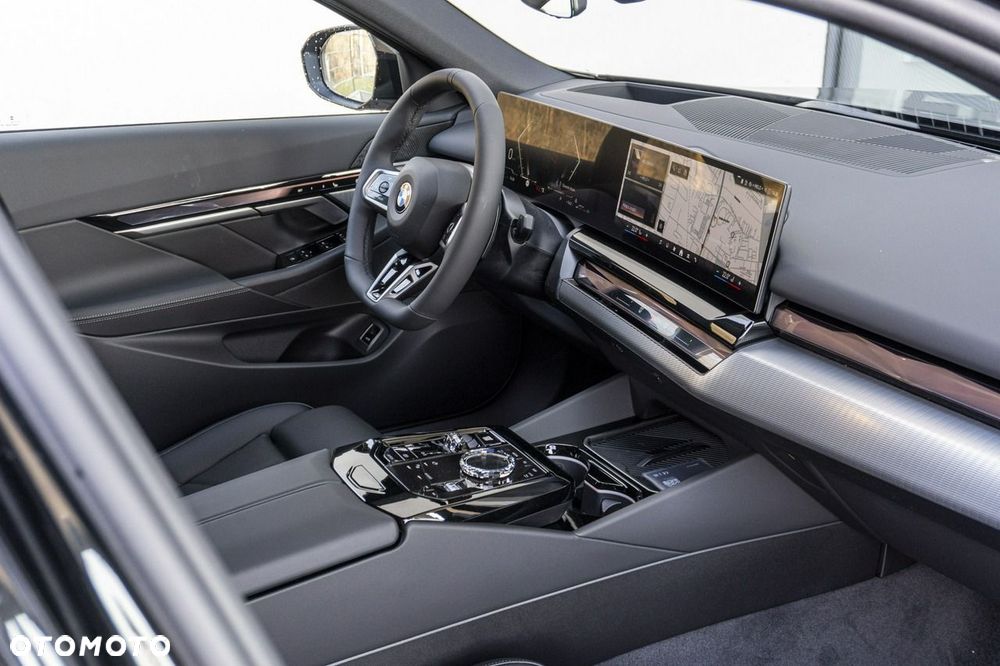 BMW Seria 5 - 25