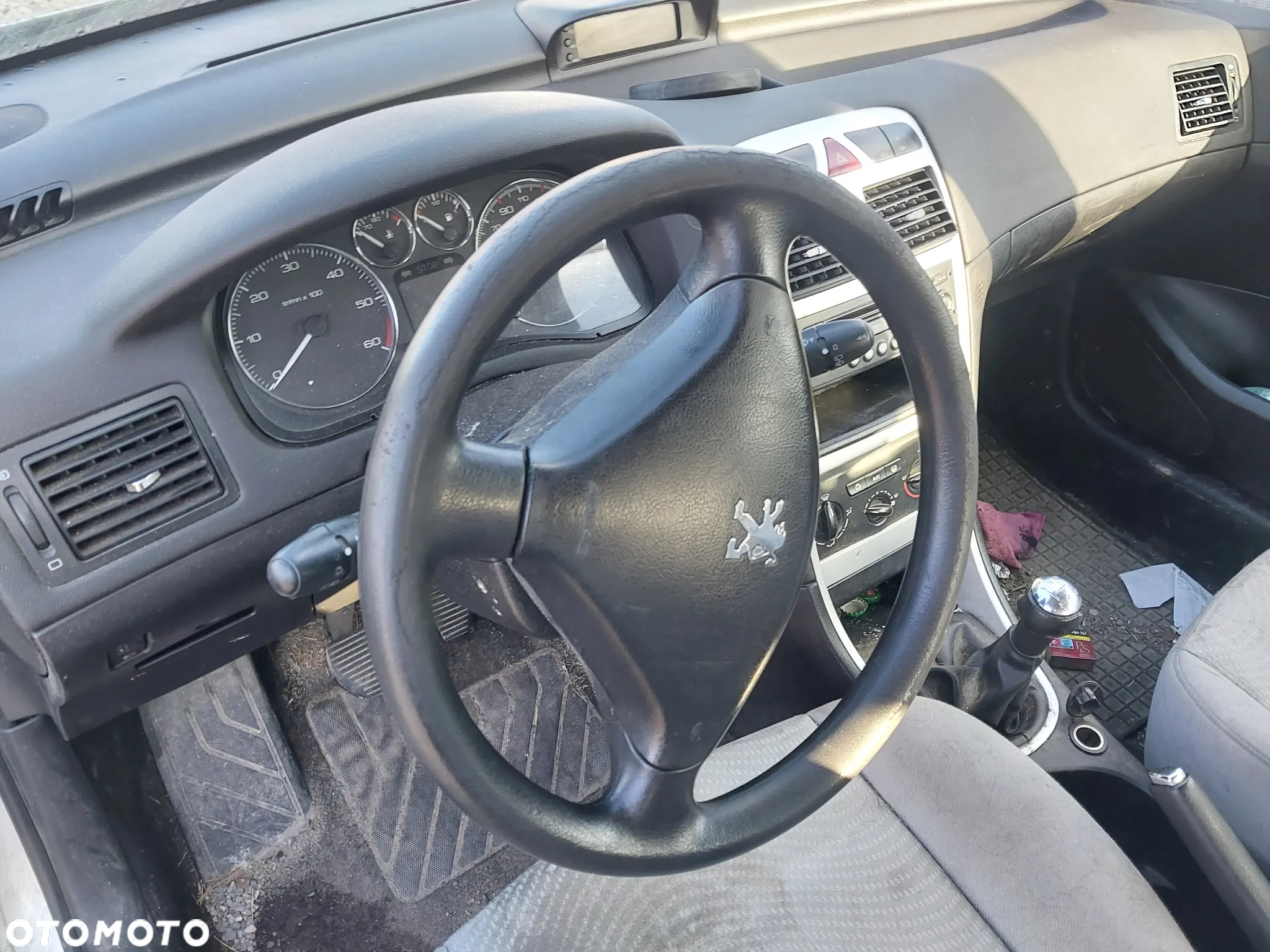 Peugeot 307 FL Lift 3D Hatchback silnik 1.6 HDI 90KM skrzynia biegów 20DM75 drzwi zderzak klapa błotnik EZRC belka przewód szyba wyświetlacz podsufitka wtryski pompa maglownica felgi alternator Cały na części wszystkie części - 18