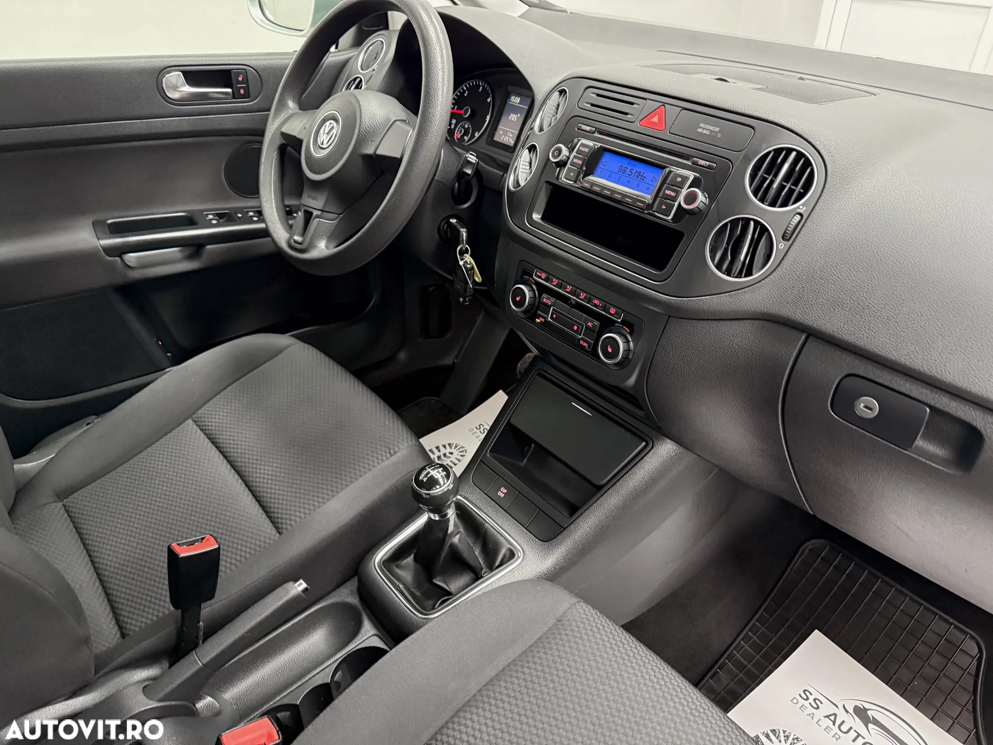 Volkswagen Golf Plus 2.0 TDI DPF Comfortline - 14