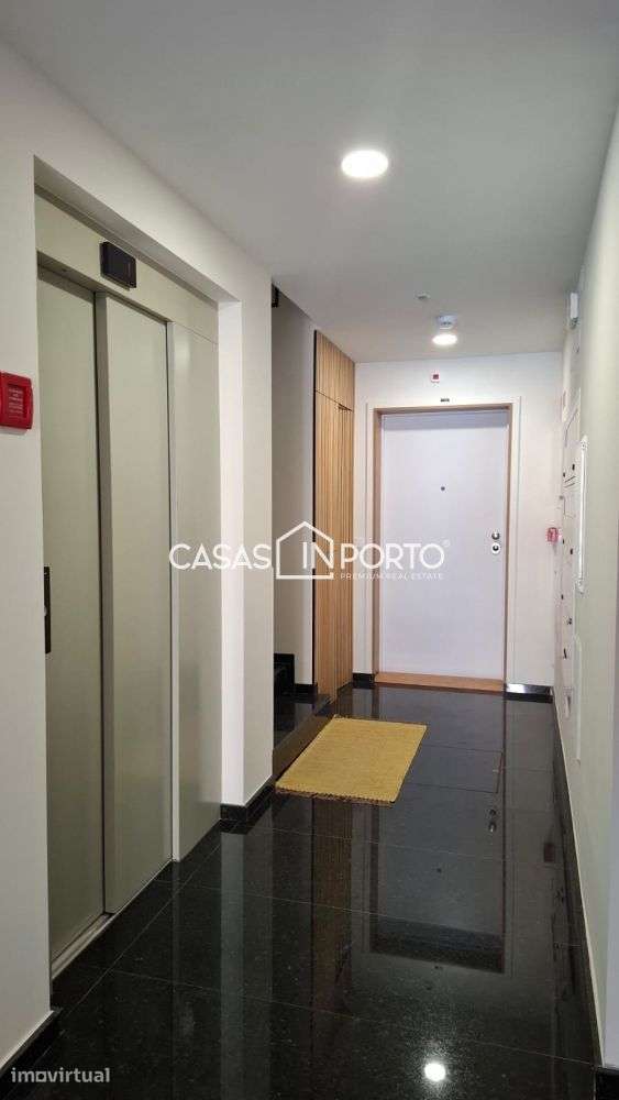 Apartamento com varanda no centro do Porto - Grande imagem: 3/16