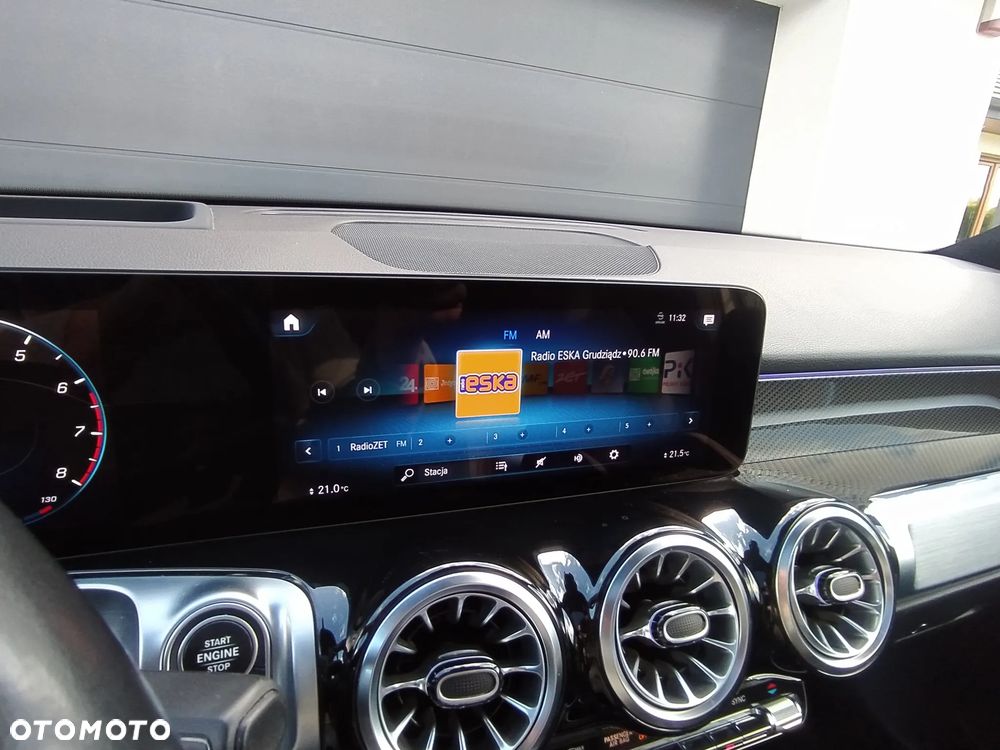 Mercedes-Benz GLB 250 4-Matic AMG Line 8G-DCT - 27
