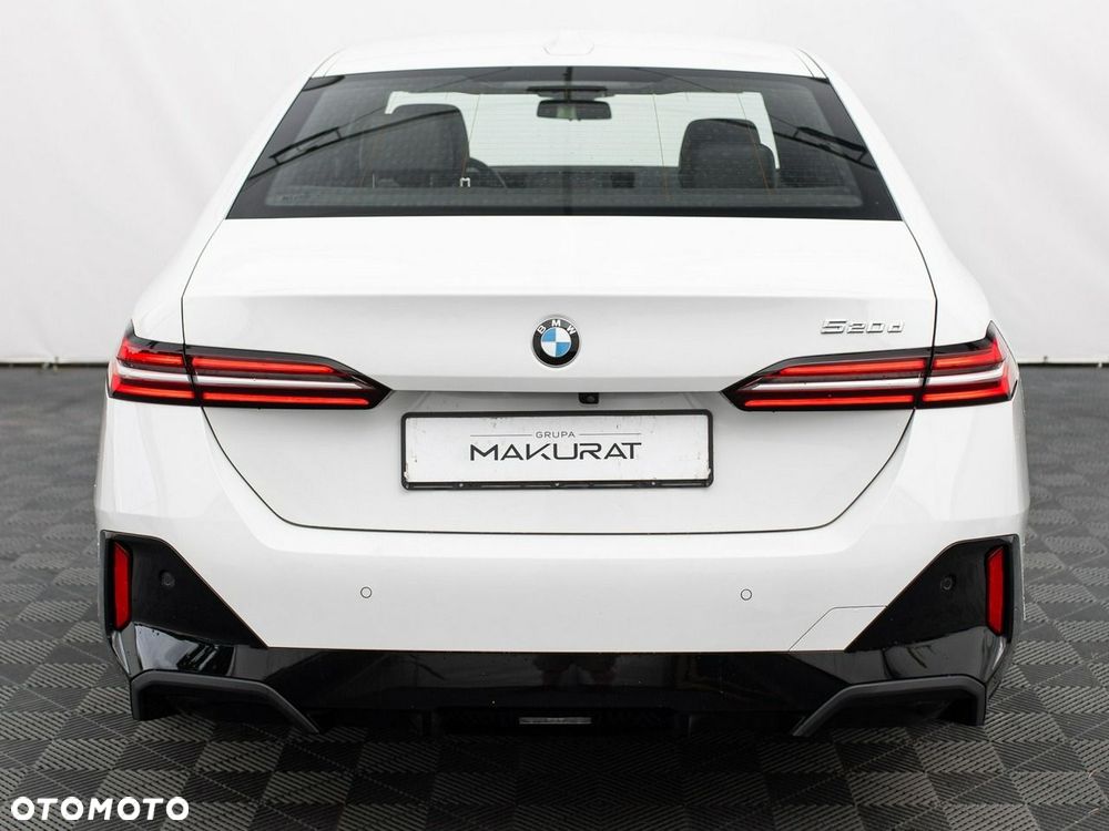 BMW Seria 5 520d mHEV M Sport - 9