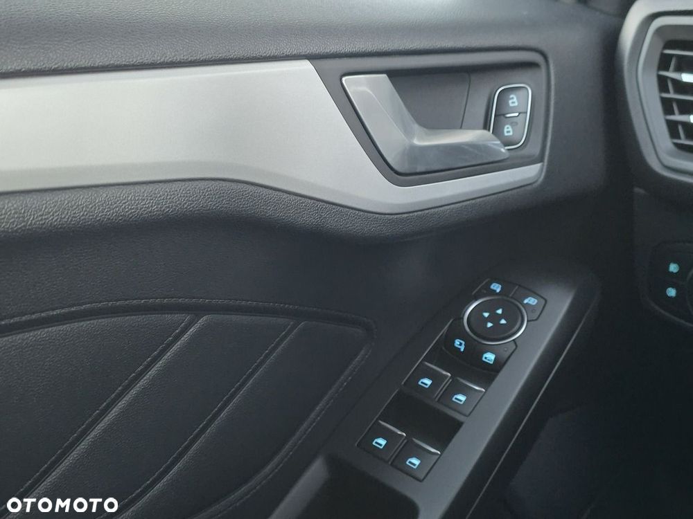 Ford Focus - 24