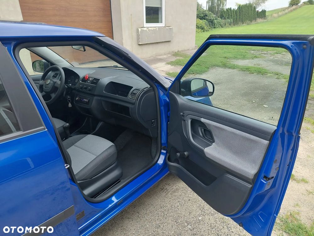 Skoda Fabia 1.2 HTP Ambiente - 15
