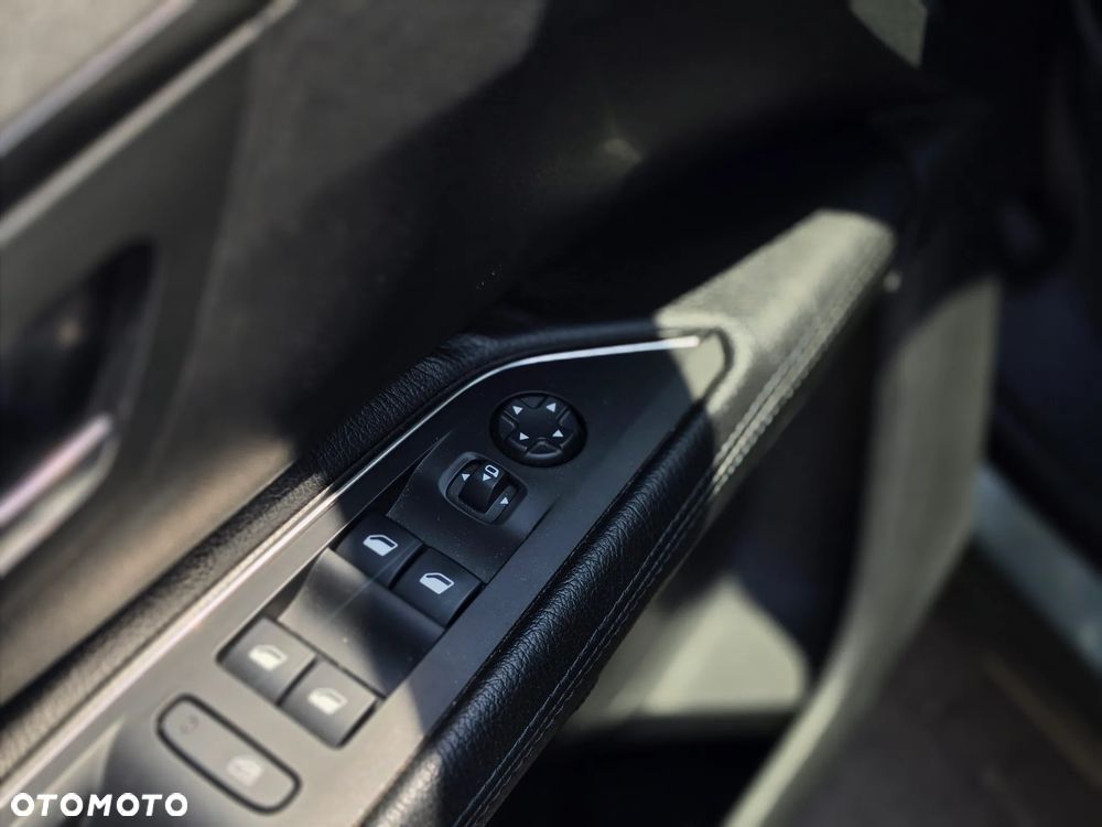 Peugeot 5008 - 18