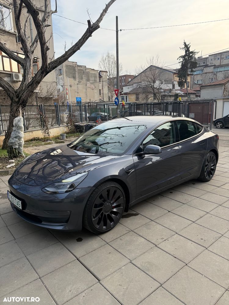 Tesla Model 3 - 2