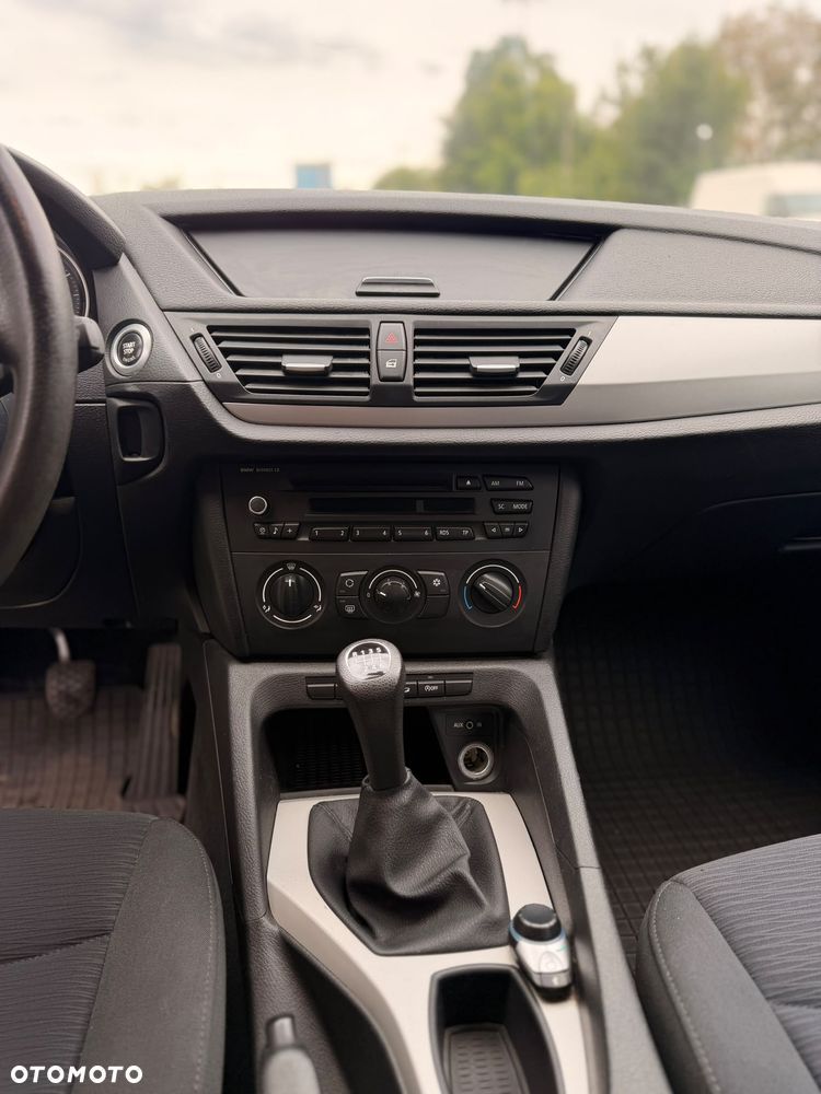 BMW X1 xDrive18d - 13