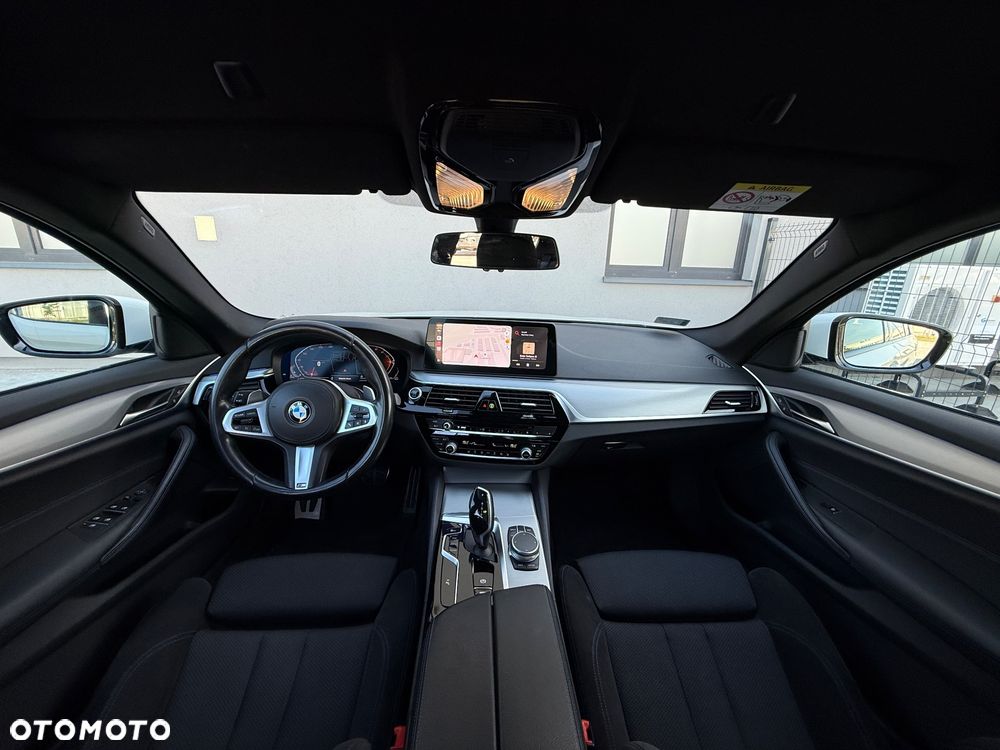 BMW Seria 5 520d xDrive mHEV M Sport sport - 35