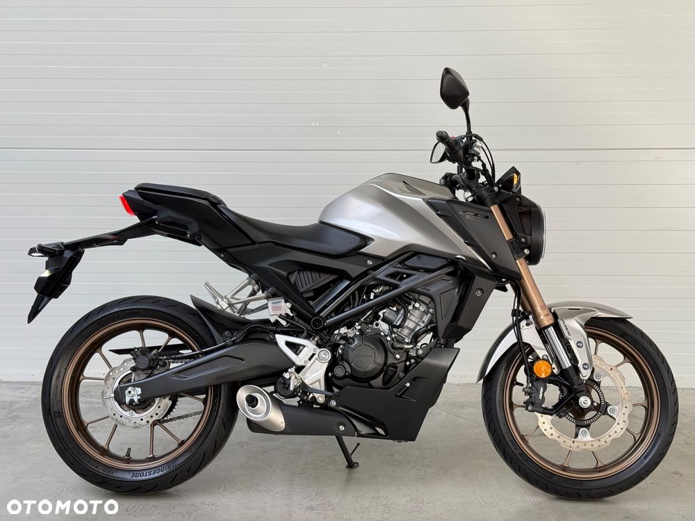 Honda CB - 3