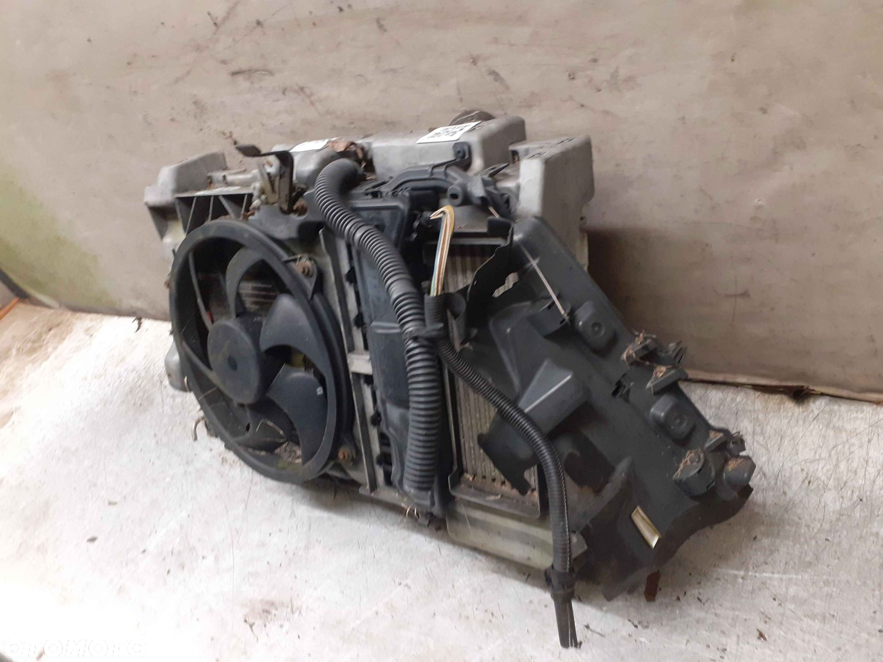 / Pas Przedni Peugeot 407 Citroen C5 2.0 Hdi Chłodnica Wody Wentylator Intercooler - 2