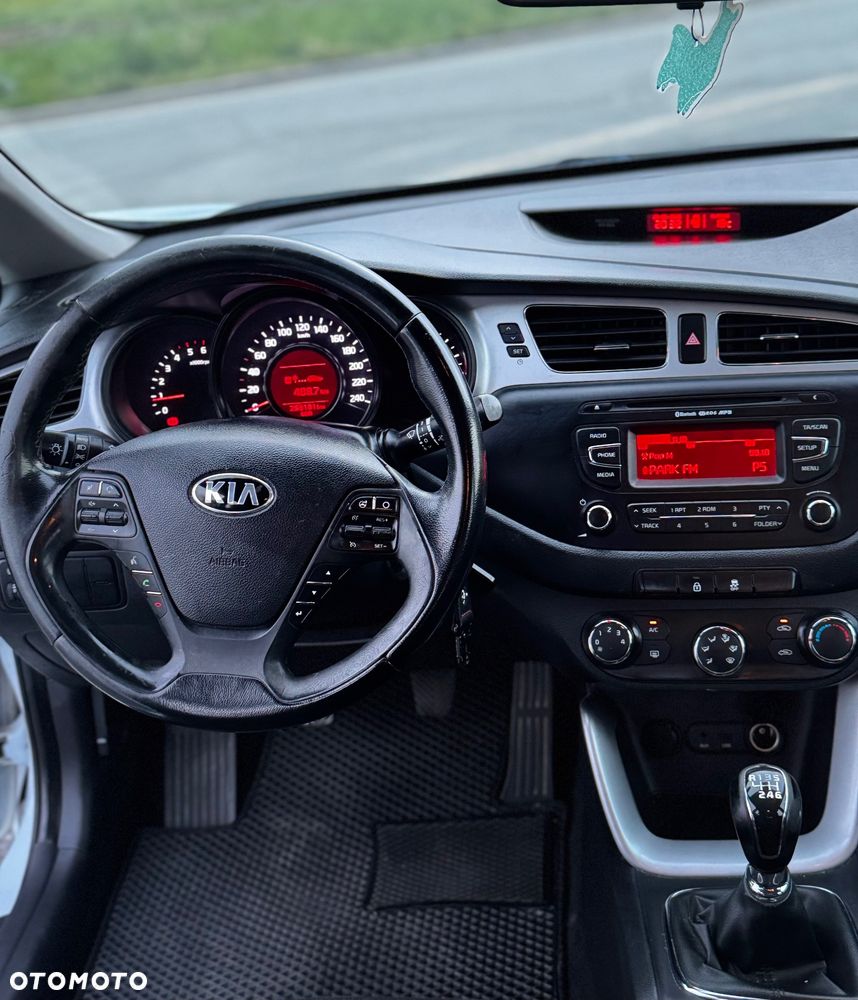 Kia Ceed 1.6 CRDi M - 10