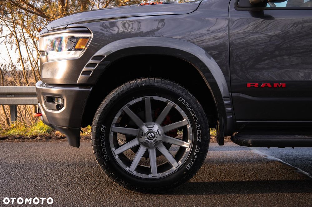 RAM 1500 Crew Cab Sport - 36