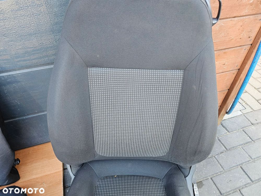FOTELE PRZEDNIE KANAPA OPARCIE TYŁ MATERIAŁOWE OPEL CORSA D 3 DRZWI EUROPA - 4