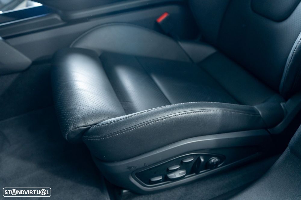 Porsche Taycan 4S - 8