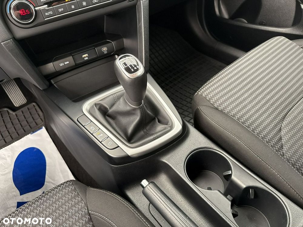 Kia Ceed 1.5 T-GDI M - 17