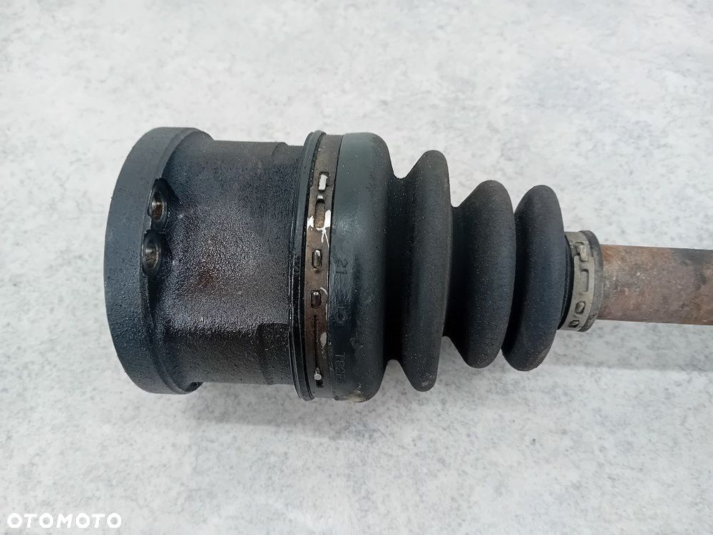 PÓŁOŚ LEWA PRZÓD INFINITI EX37 3.7 V6 - 2