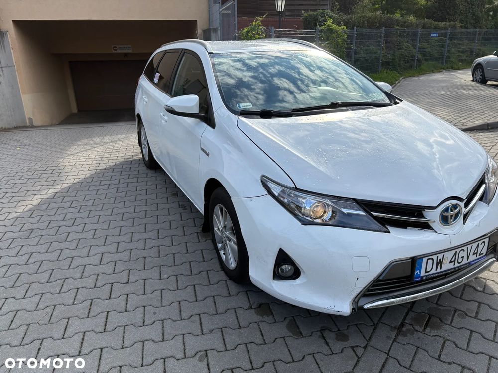 Toyota Auris 1.8 HSD Luna - 1