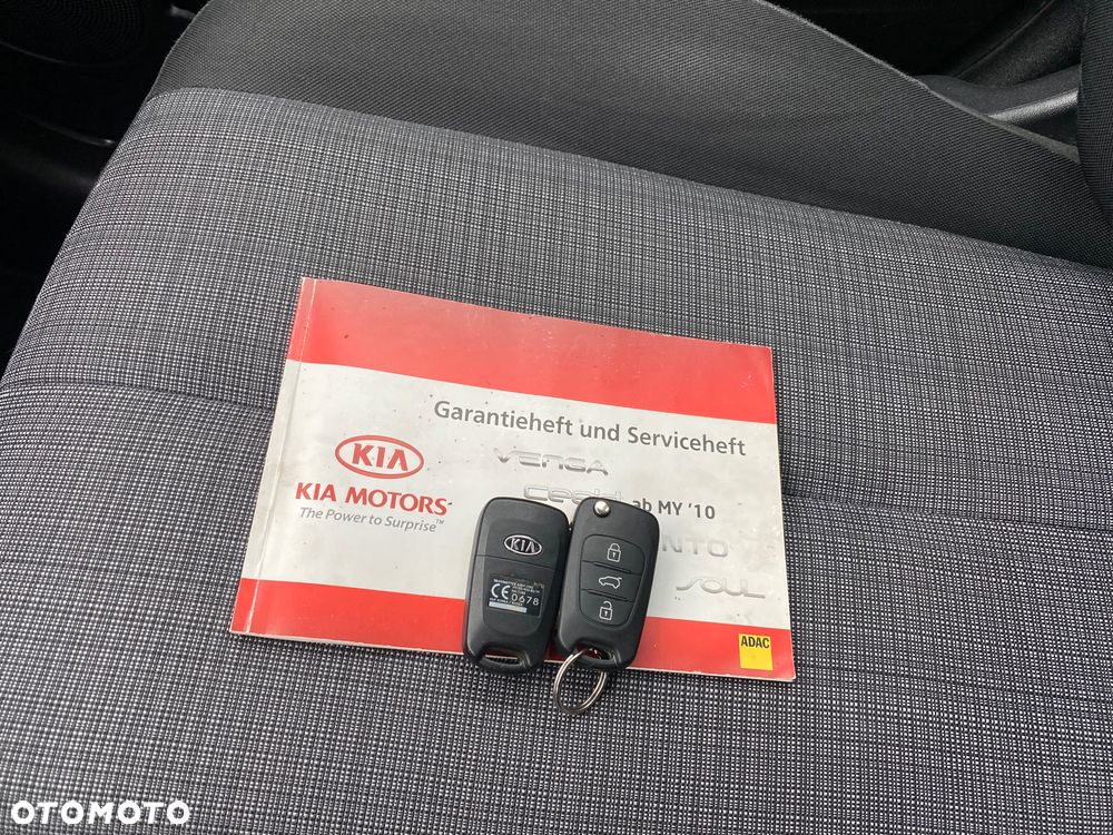 Kia Venga - 16