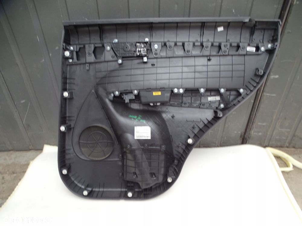 tapicerka drzwi lewe tył kia sorento ii 2009- - 2